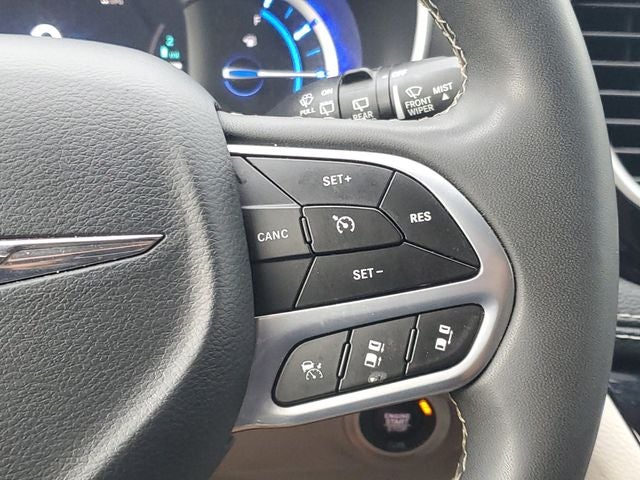 2024 Chrysler Pacifica Hybrid Select