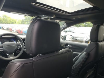 2027 Chrysler Pacifica Select