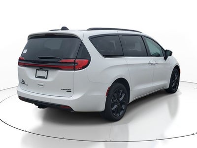 2027 Chrysler Pacifica Limited