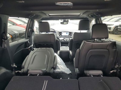 2027 Chrysler Pacifica Limited