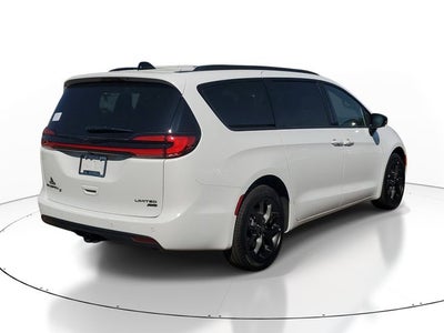 2026 Chrysler Pacifica Limited