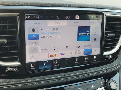 2027 Chrysler Pacifica Limited