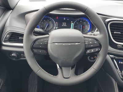 2027 Chrysler Pacifica Limited