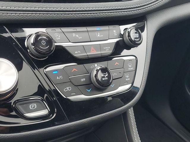 2027 Chrysler Pacifica Limited