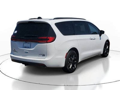2026 Chrysler Pacifica Limited