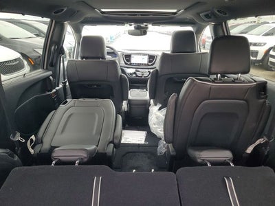 2027 Chrysler Pacifica Limited