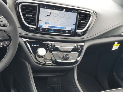 2027 Chrysler Pacifica Limited
