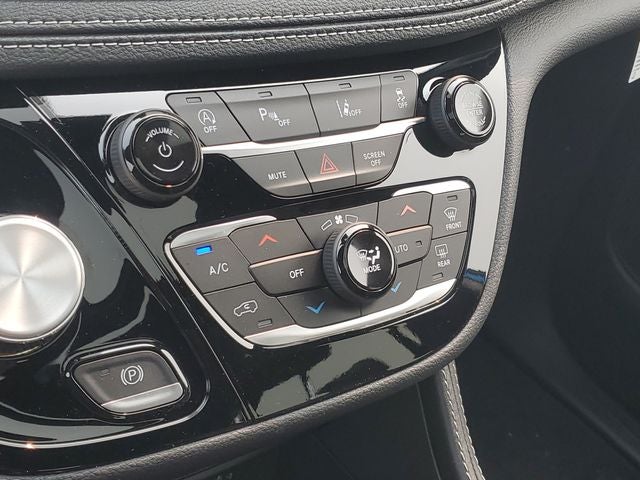 2027 Chrysler Pacifica Limited