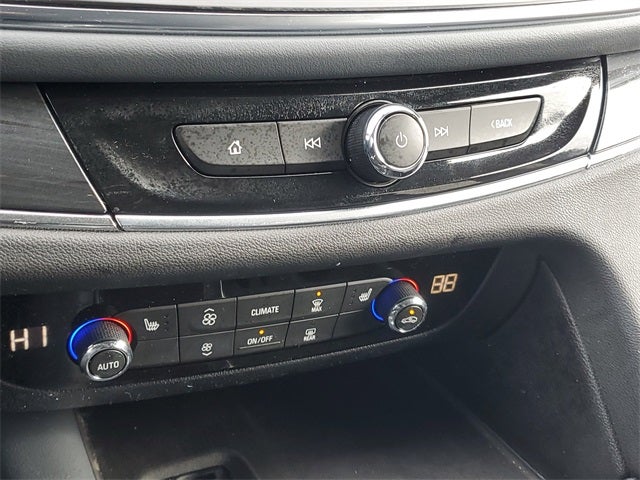 2021 Buick Enclave Essence