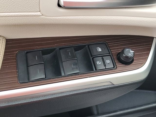 2024 Toyota Sienna LE 8 Passenger