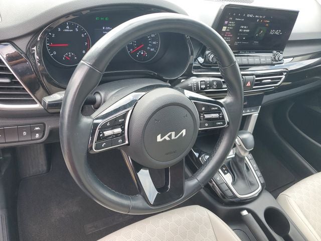 2023 Kia Seltos EX