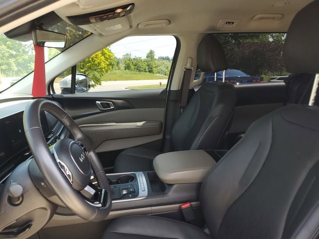 2025 Kia Carnival LXS
